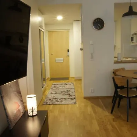 Апартаменты Keskustan Kaksio 45 M2 Autopaikalla, Rautatienkatu 19, 9 Krs *