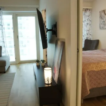 Keskustan Kaksio 45 M2 Autopaikalla, Rautatienkatu 19, 9 Krs Апартаменты