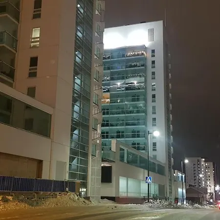 Keskustan Kaksio 45 M2 Autopaikalla, Rautatienkatu 19, 9 Krs Апартаменты *